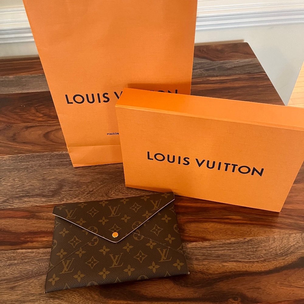 Louis Vuitton Clutch/ Pouch